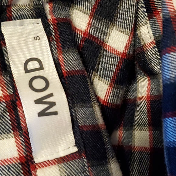 MOD Cropped Flannel Top - Picture 5 of 6